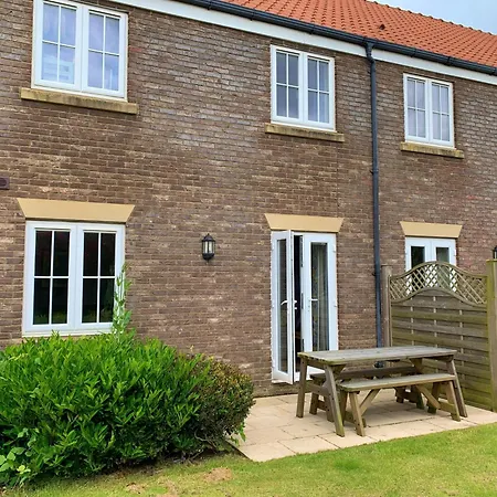 51 Sunrise At The Bay Filey, Sleeps 6 Filey
