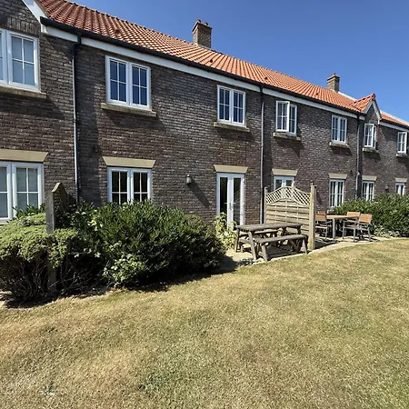 51 Sunrise At The Bay Filey, Sleeps 6 *